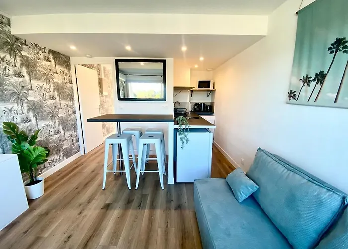 Beautiful Private Rooftop With Sea View 4 People * Saint-Raphaël