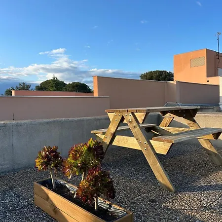 Beautiful Private Rooftop With Sea View 4 People *