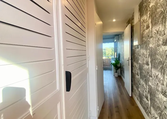 Beautiful Private Rooftop With Sea View 4 People Apartamento Saint-Raphaël